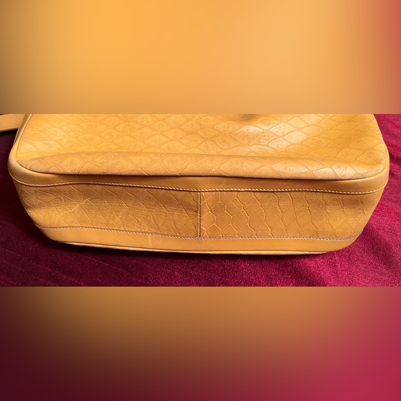 Gucci Printed Messenger Bag, Yellow - Picture 10 of 10